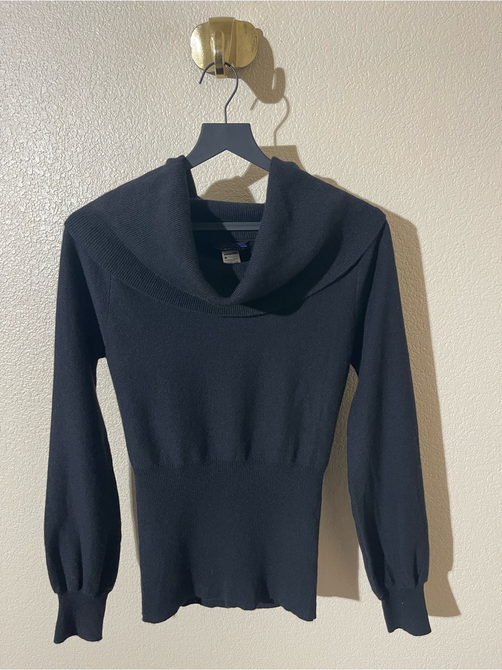 Patagonia Women's Cashmere Cowl Sweater small